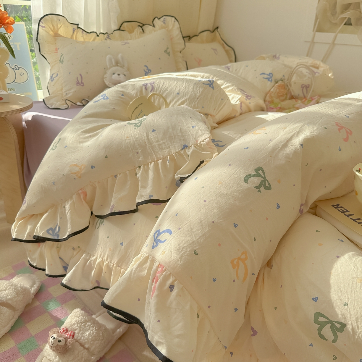 91家纺网 家纺一手货源 找家纺 韩巢家纺 2025新款水洗棉大花边被套四件套直播热销款学生宿舍被罩床单三件套（提供卖家秀） 星梦蝶结【大花边款】