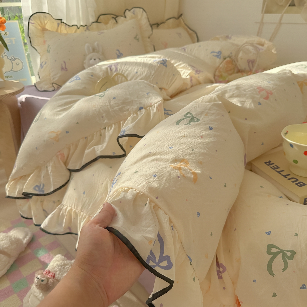 91家纺网 家纺一手货源 找家纺 韩巢家纺 2025新款水洗棉大花边被套四件套直播热销款学生宿舍被罩床单三件套（提供卖家秀） 星梦蝶结【大花边款】