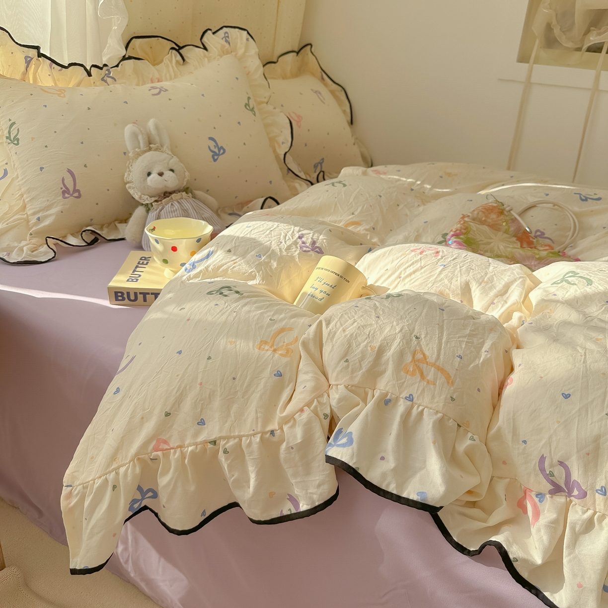 91家纺网 家纺一手货源 找家纺 韩巢家纺 2025新款水洗棉大花边被套四件套直播热销款学生宿舍被罩床单三件套（提供卖家秀） 星梦蝶结【大花边款】