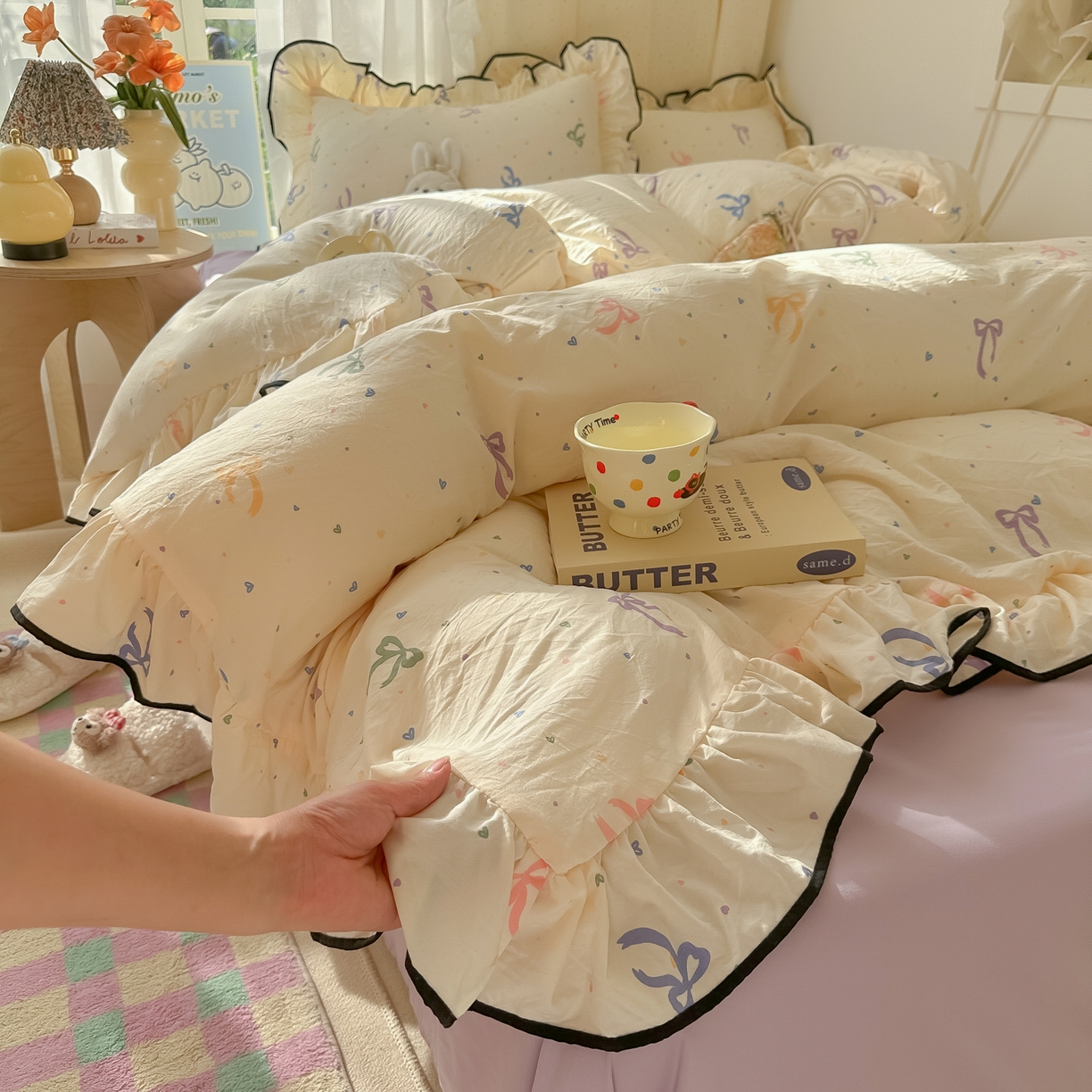 91家纺网 家纺一手货源 找家纺 韩巢家纺 2025新款水洗棉大花边被套四件套直播热销款学生宿舍被罩床单三件套（提供卖家秀） 星梦蝶结【大花边款】