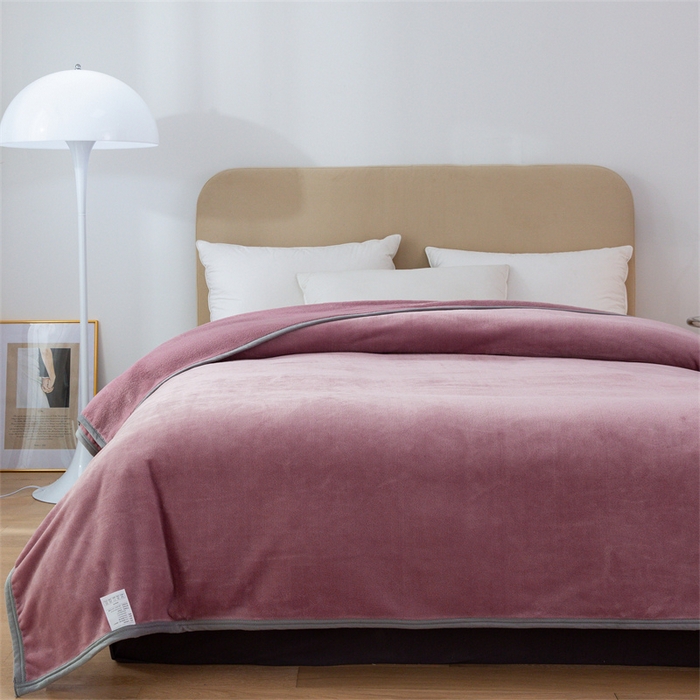 91家纺网 家纺一手货源 找家纺 （总）兰紫橙家纺 2025新款跨境纯色云貂绒360克包边毛毯毯子多功能盖毯