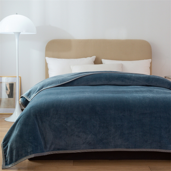 91家纺网 家纺一手货源 找家纺 （总）兰紫橙家纺 2025新款跨境纯色云貂绒360克包边毛毯毯子多功能盖毯