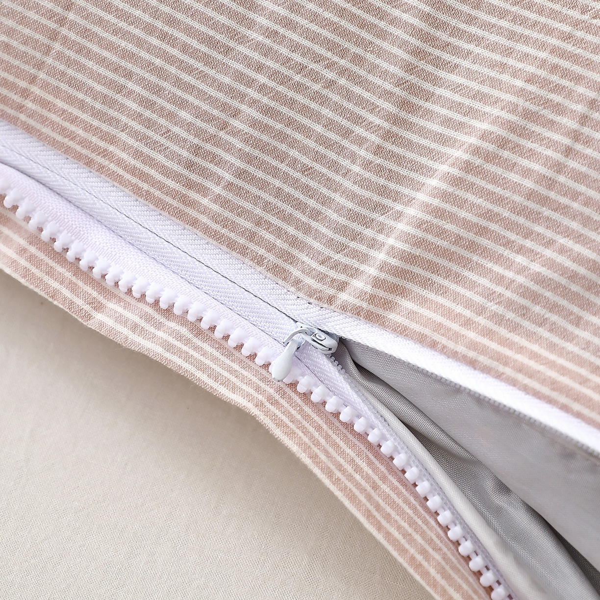 91家纺网 家纺一手货源 找家纺 怡薇格枕芯2025新款高山荞王三角组合可拆卸荞麦枕头枕芯 粉色