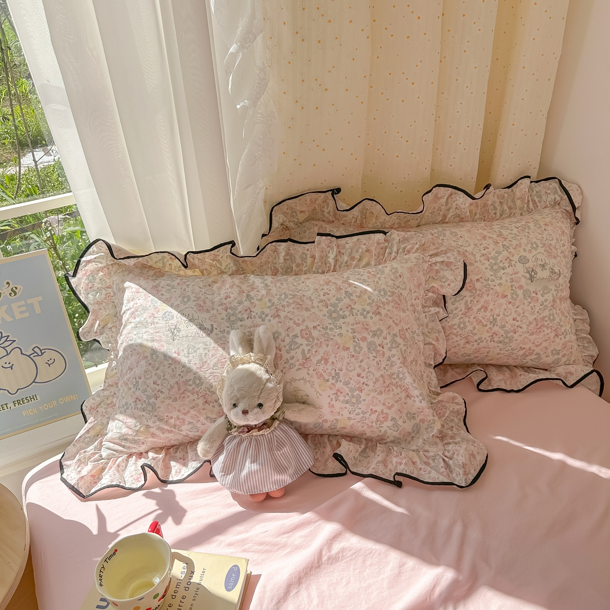 91家纺网 家纺一手货源 找家纺 韩巢家纺 2025新款水洗棉大花边被套四件套直播热销款学生宿舍被罩床单三件套（提供卖家秀） 幸运可爱兔【大花边款】