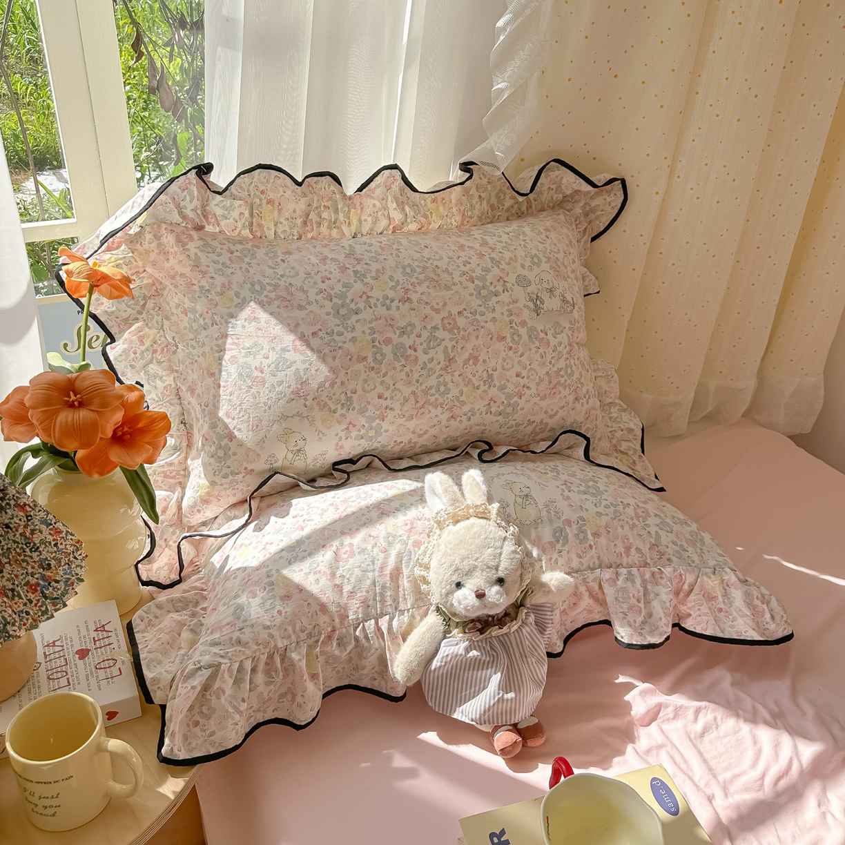 91家纺网 家纺一手货源 找家纺 韩巢家纺 2025新款水洗棉大花边被套四件套直播热销款学生宿舍被罩床单三件套（提供卖家秀） 幸运可爱兔【大花边款】