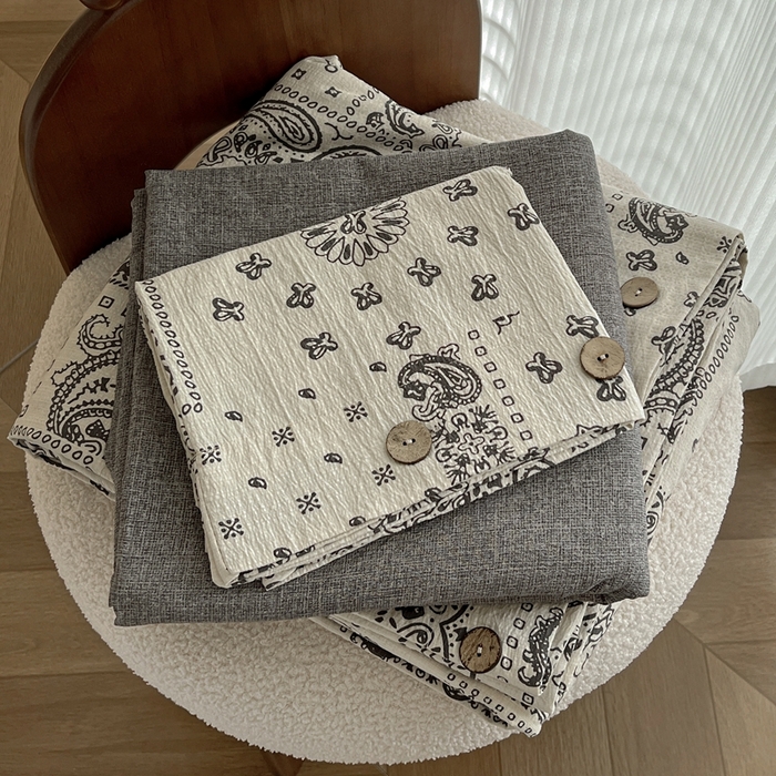 91家纺网 家纺一手货源 找家纺 仟网汇  2025新款亚麻纽扣款四件套 伊甸园