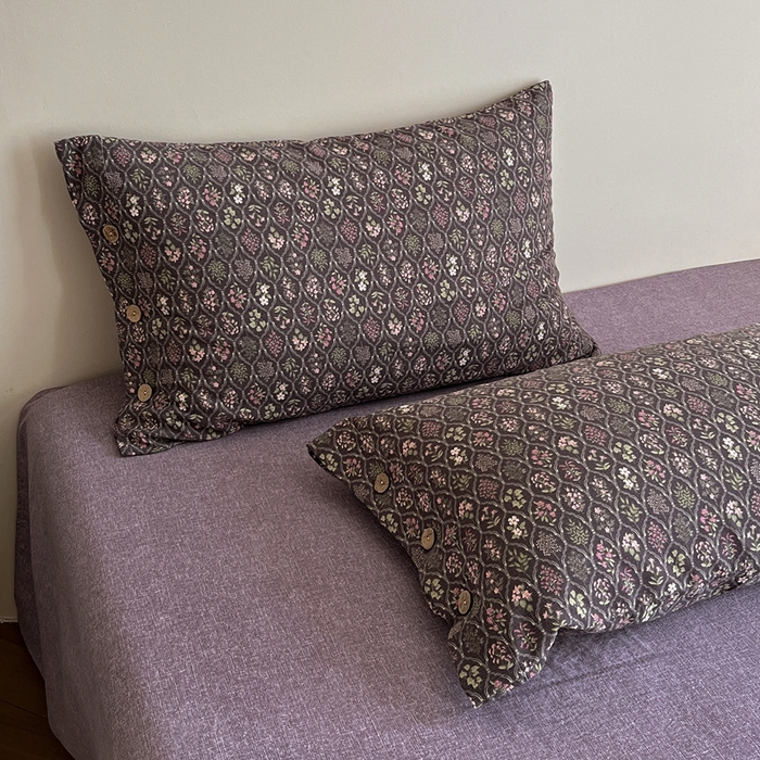 91家纺网 家纺一手货源 找家纺 仟网汇  2025新款亚麻纽扣款四件套 紫韵