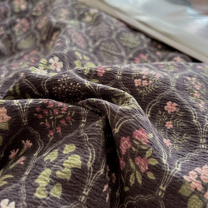 91家纺网 家纺一手货源 找家纺 仟网汇  2025新款亚麻纽扣款四件套 紫韵