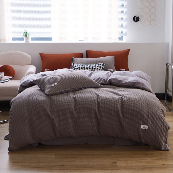 91家纺网 家纺一手货源 找家纺 贝尔 PELLHOME 小红书民宿全棉空气提花华夫格四件套纯棉水洗棉小众（可抖音代发） 松叶月灰