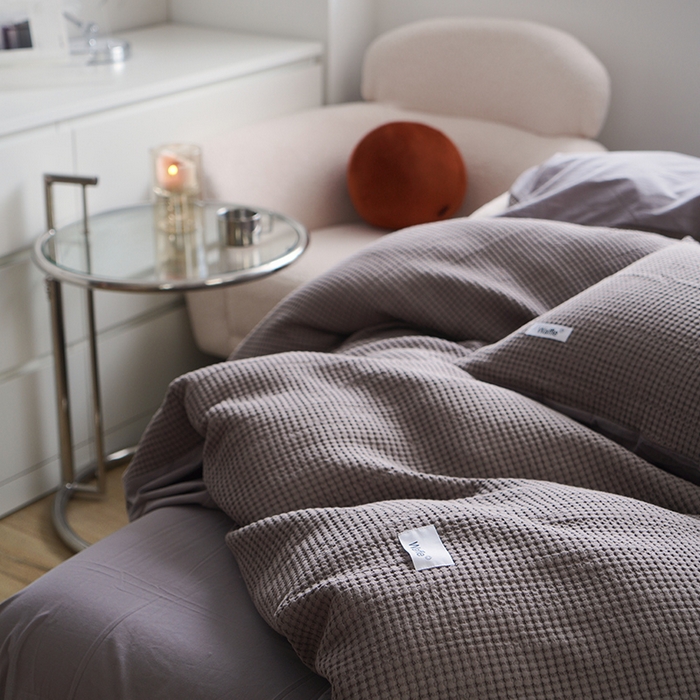 91家纺网 家纺一手货源 找家纺 贝尔 PELLHOME 小红书民宿全棉空气提花华夫格四件套纯棉水洗棉小众（可抖音代发） 松叶月灰