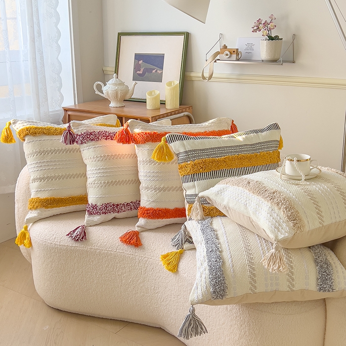 91家纺网 家纺一手货源 找家纺 （总）诺可 2025新款跨境轻奢重工艺款编织布流苏款抱枕