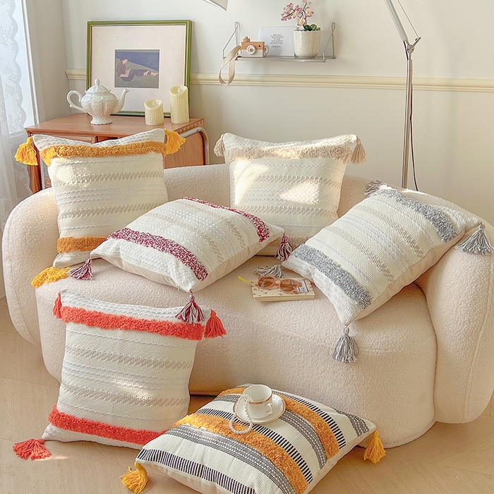 91家纺网 家纺一手货源 找家纺 （总）诺可 2025新款跨境轻奢重工艺款编织布流苏款抱枕