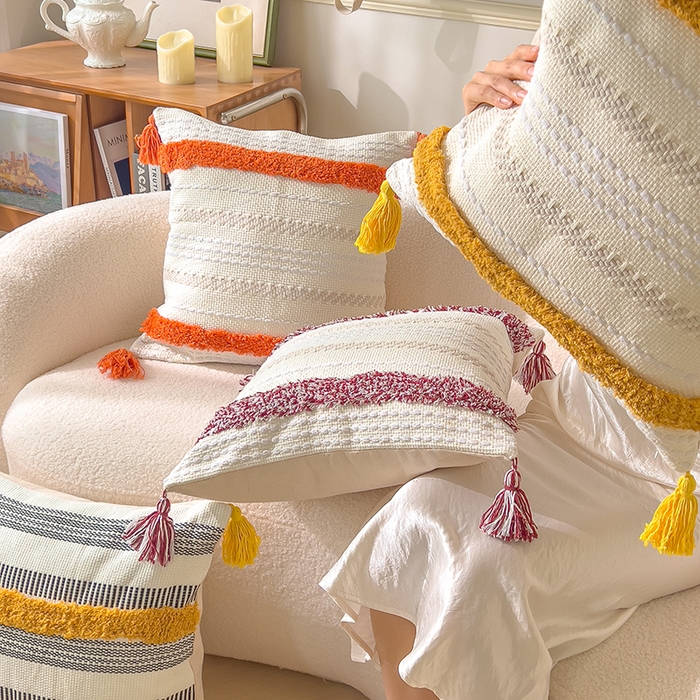 91家纺网 家纺一手货源 找家纺 （总）诺可 2025新款跨境轻奢重工艺款编织布流苏款抱枕