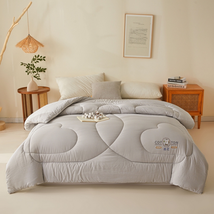 91家纺网 家纺一手货源 找家纺 悦然毛巾被 2025新款小提花棉花冬被被子被芯 棉语提花被-灰