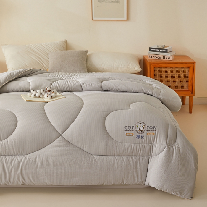 91家纺网 家纺一手货源 找家纺 悦然毛巾被 2025新款小提花棉花冬被被子被芯 棉语提花被-灰