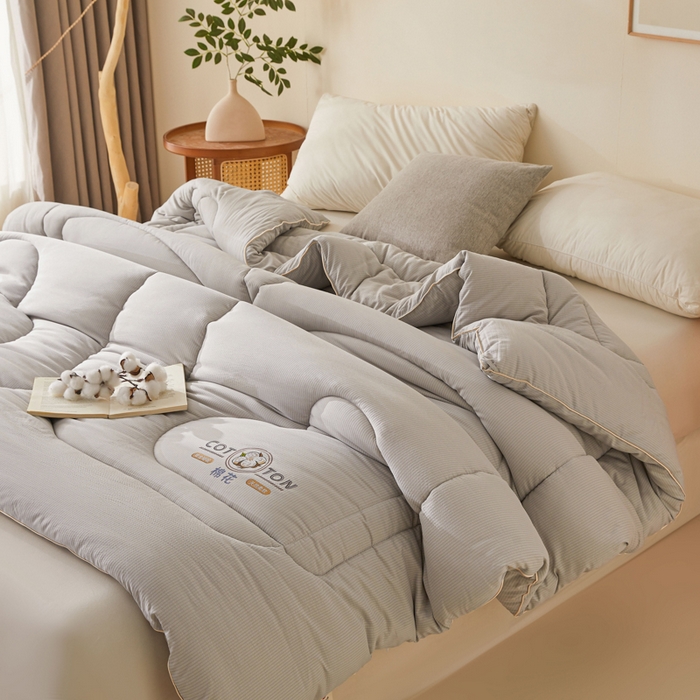 91家纺网 家纺一手货源 找家纺 悦然毛巾被 2025新款小提花棉花冬被被子被芯 棉语提花被-灰