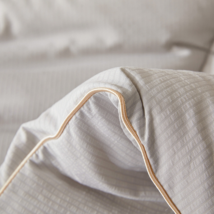 91家纺网 家纺一手货源 找家纺 悦然毛巾被 2025新款小提花棉花冬被被子被芯 棉语提花被-灰