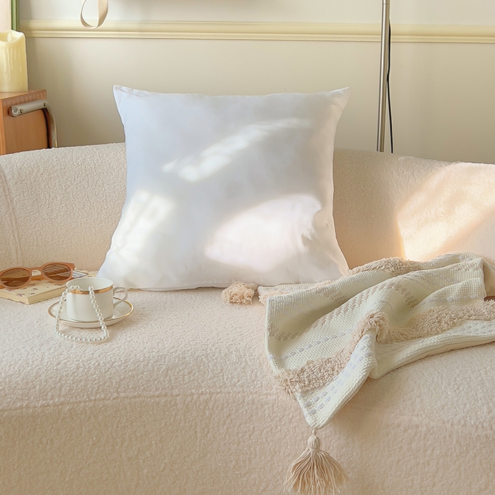 91家纺网 家纺一手货源 找家纺 诺可 2025新款跨境轻奢重工艺款编织布流苏款抱枕 编织流苏-白