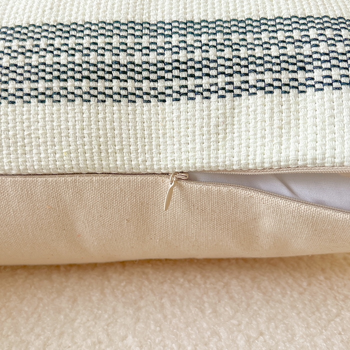 91家纺网 家纺一手货源 找家纺 诺可 2025新款跨境轻奢重工艺款编织布流苏款抱枕 编织流苏-黄黑