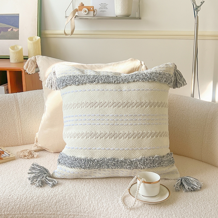 91家纺网 家纺一手货源 找家纺 诺可 2025新款跨境轻奢重工艺款编织布流苏款抱枕 编织流苏-灰