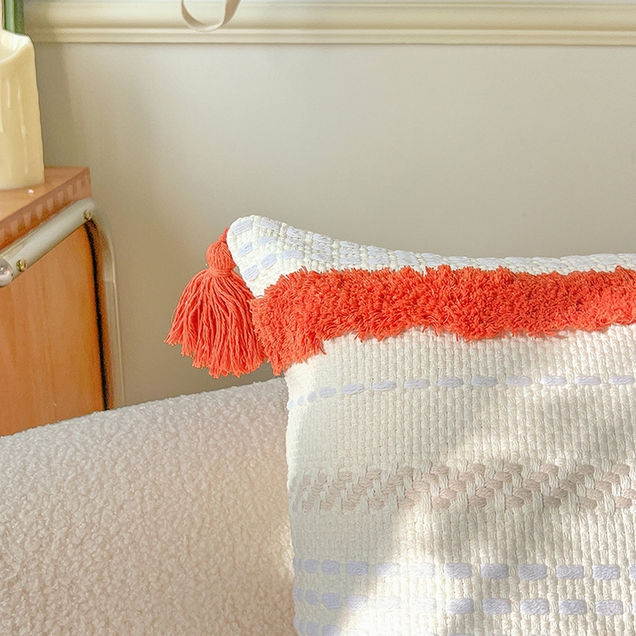 91家纺网 家纺一手货源 找家纺 诺可 2025新款跨境轻奢重工艺款编织布流苏款抱枕 编织流苏-浅红