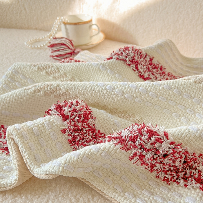 91家纺网 家纺一手货源 找家纺 诺可 2025新款跨境轻奢重工艺款编织布流苏款抱枕 编织流苏-深红