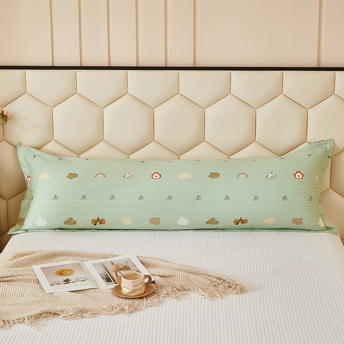 91家纺网 家纺一手货源 找家纺 三盛源 2025新款全棉纯棉双人长枕套1.5米成人纯棉长枕头套1.2卡通1.8m长款加长 萌宠乐园