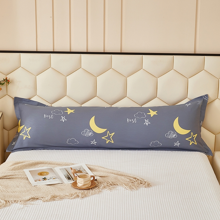 91家纺网 家纺一手货源 找家纺 三盛源 2025新款全棉纯棉双人长枕套1.5米成人纯棉长枕头套1.2卡通1.8m长款加长 月光旅程