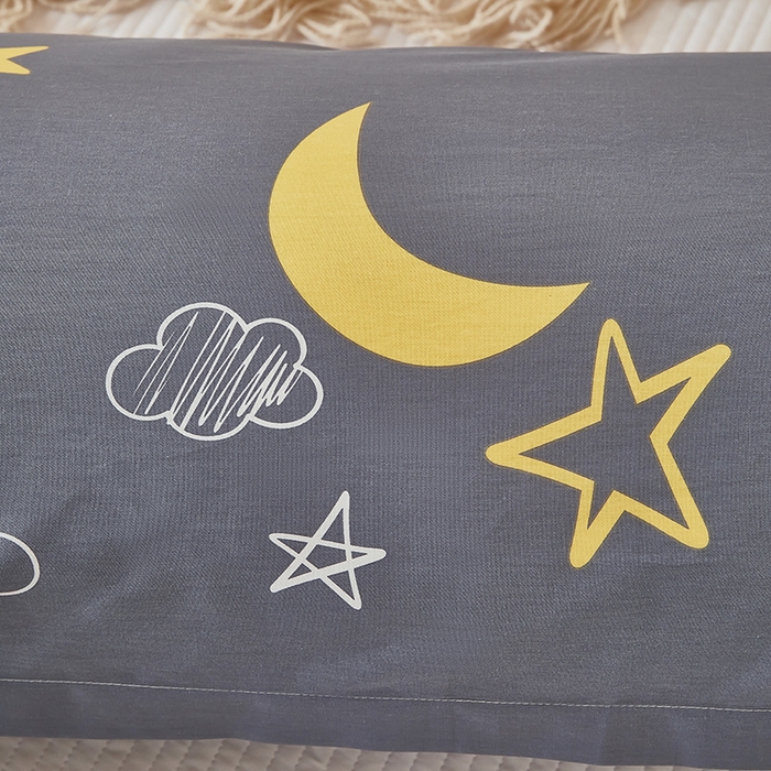 91家纺网 家纺一手货源 找家纺 三盛源 2025新款全棉纯棉双人长枕套1.5米成人纯棉长枕头套1.2卡通1.8m长款加长 月光旅程