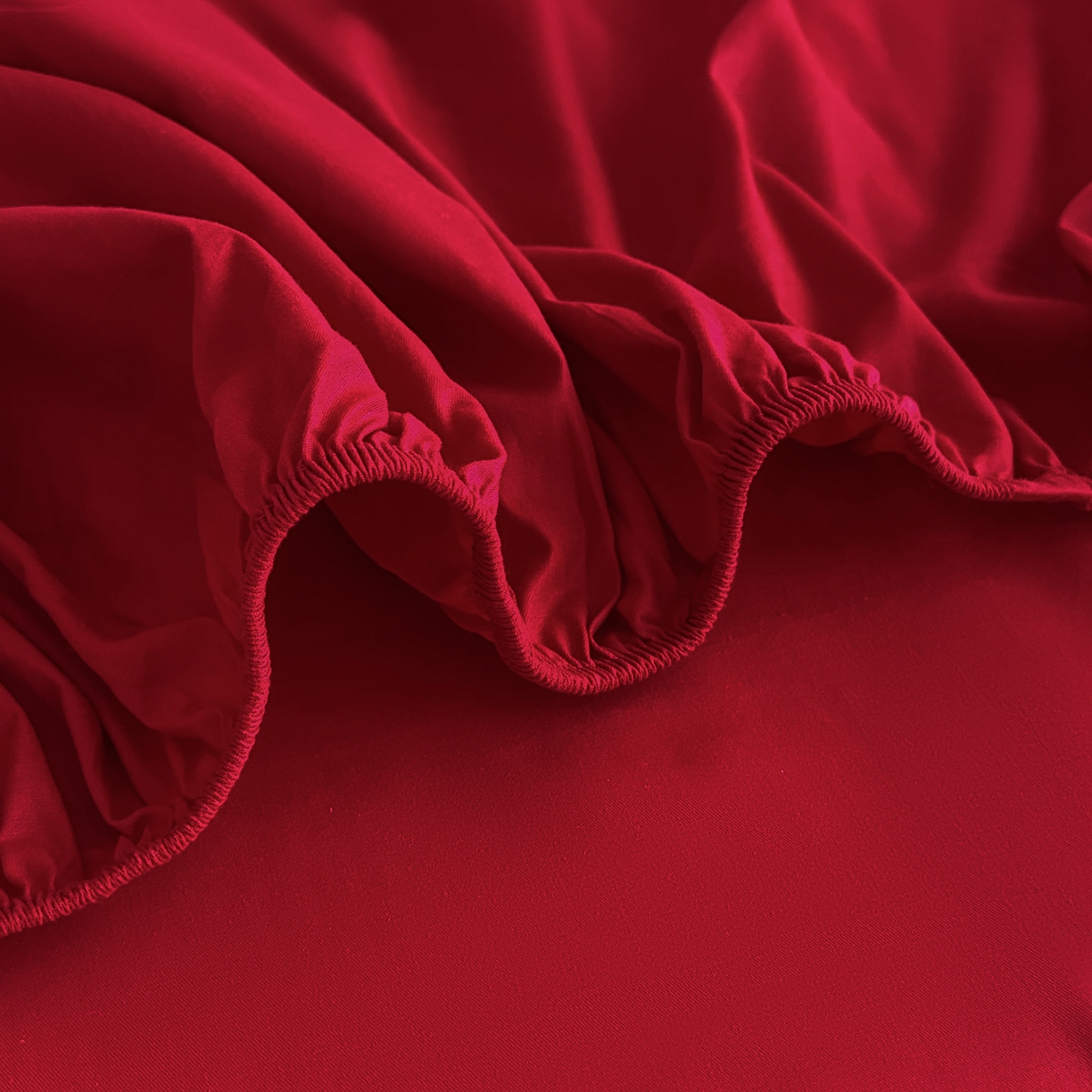 91家纺网 家纺一手货源 找家纺 摩妮卡 2025新款学生床笠上下铺全棉床笠三件套 朵红