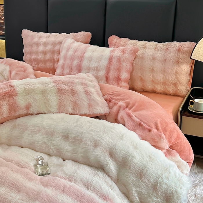 91家纺网 家纺一手货源 找家纺 金爱家 2025新品全消光牛奶绒A类纯色獭兔毛绒立体牛奶绒四件套 七彩泡泡粉