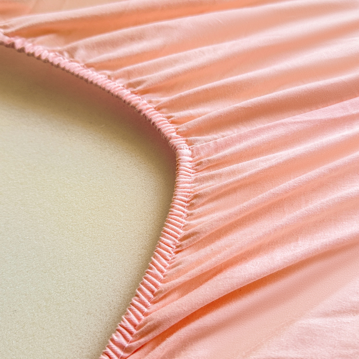 91家纺网 家纺一手货源 找家纺 摩妮卡 2025新款学生床笠上下铺全棉床笠三件套 粉玉