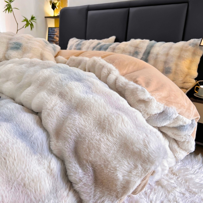 91家纺网 家纺一手货源 找家纺 金爱家 2025新品全消光牛奶绒A类纯色獭兔毛绒立体牛奶绒四件套 七彩泡泡蓝