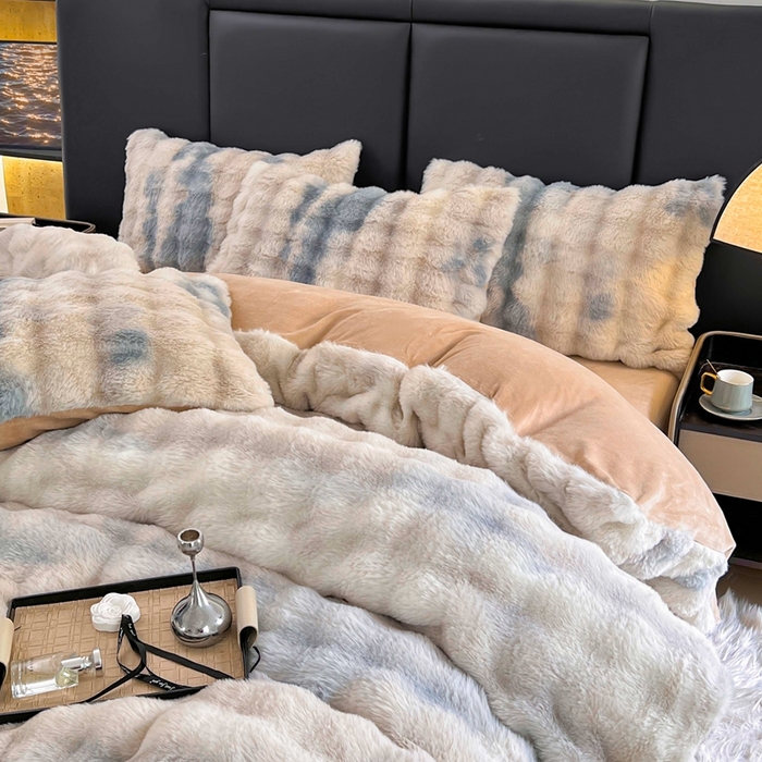 91家纺网 家纺一手货源 找家纺 金爱家 2025新品全消光牛奶绒A类纯色獭兔毛绒立体牛奶绒四件套 七彩泡泡蓝