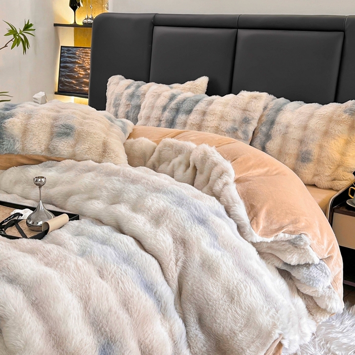 91家纺网 家纺一手货源 找家纺 金爱家 2025新品全消光牛奶绒A类纯色獭兔毛绒立体牛奶绒四件套 七彩泡泡蓝