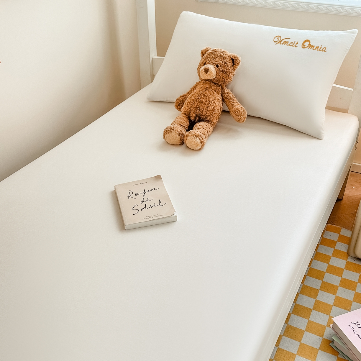 91家纺网 家纺一手货源 找家纺 摩妮卡 2025新款学生床笠上下铺全棉床笠三件套 高贵白