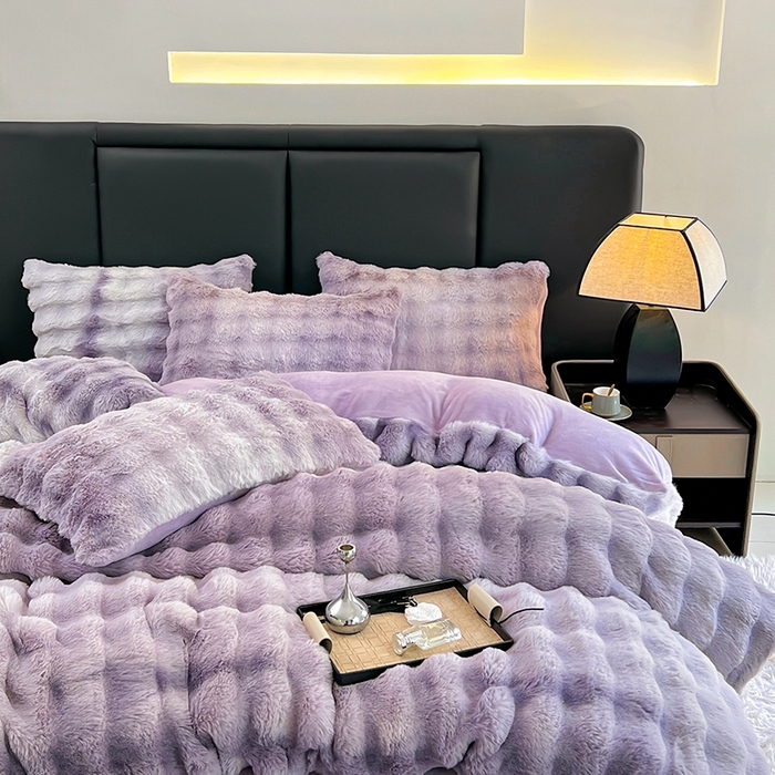 91家纺网 家纺一手货源 找家纺 金爱家 2025新品全消光牛奶绒A类纯色獭兔毛绒立体牛奶绒四件套 七彩泡泡紫