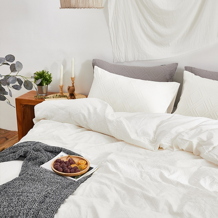 91家纺网 家纺一手货源 找家纺 贝尔 PELLHOME 日式北欧民宿大剪花水洗棉全棉四件套场景二（春节不打烊)（可抖音代发） 本白