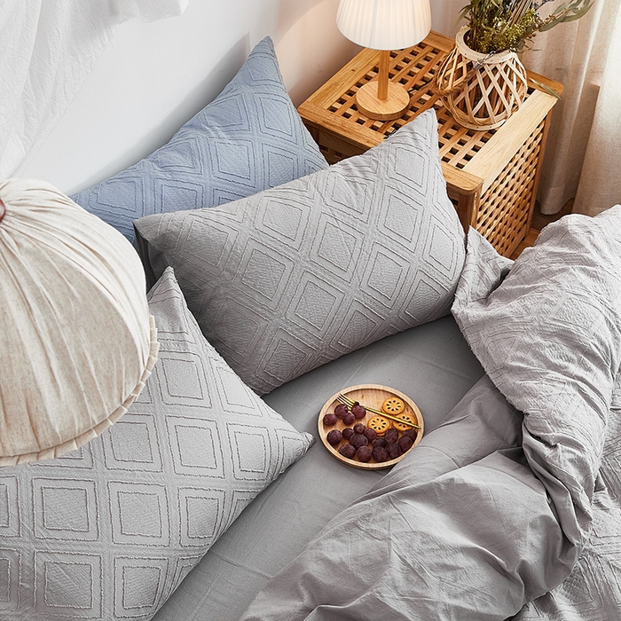 91家纺网 家纺一手货源 找家纺 贝尔 PELLHOME 日式北欧民宿大剪花水洗棉全棉四件套场景二（春节不打烊)（可抖音代发） 浅灰