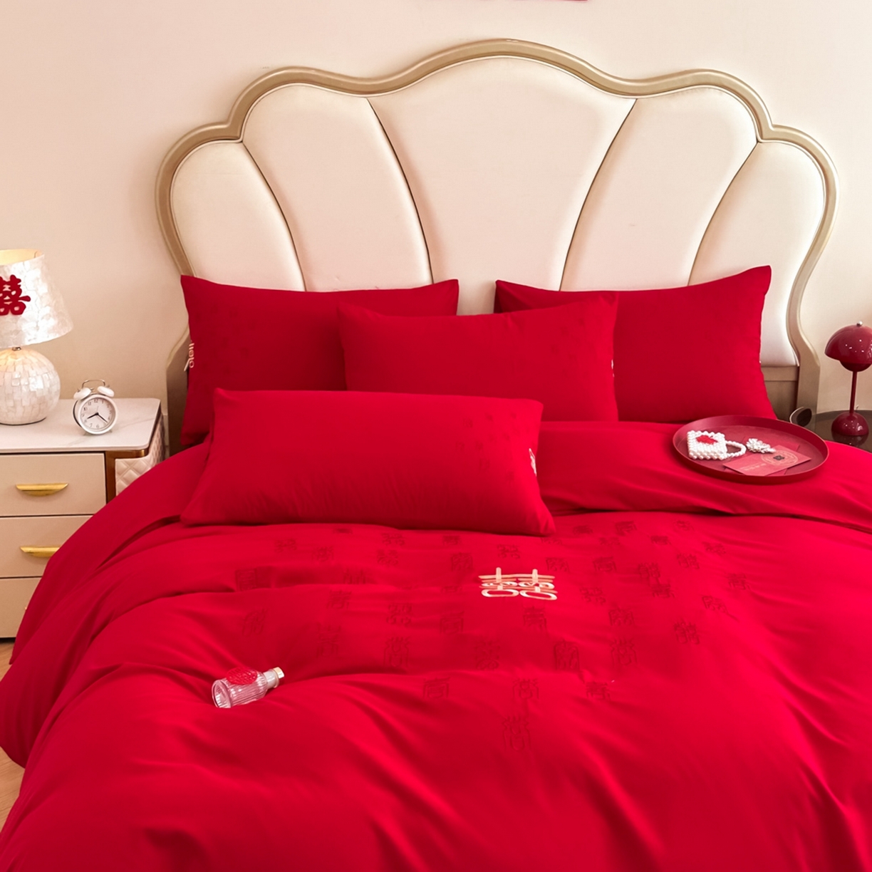 91家纺网 家纺一手货源 找家纺 火麒麟家纺 2025新款亲肤棉婚庆刺绣四件套 爱意满满