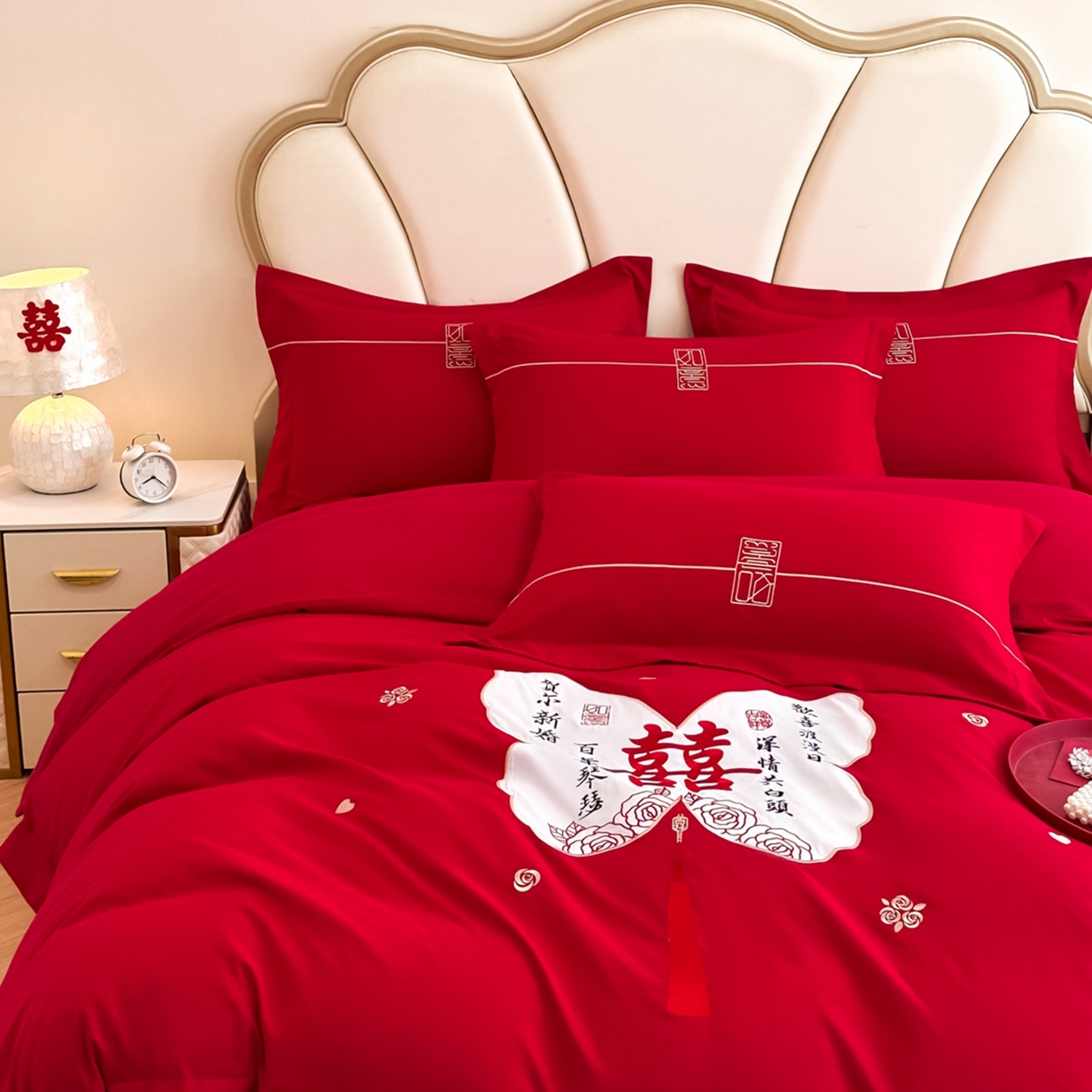 91家纺网 家纺一手货源 找家纺 火麒麟家纺 2025新款亲肤棉婚庆刺绣四件套 蝶恋花