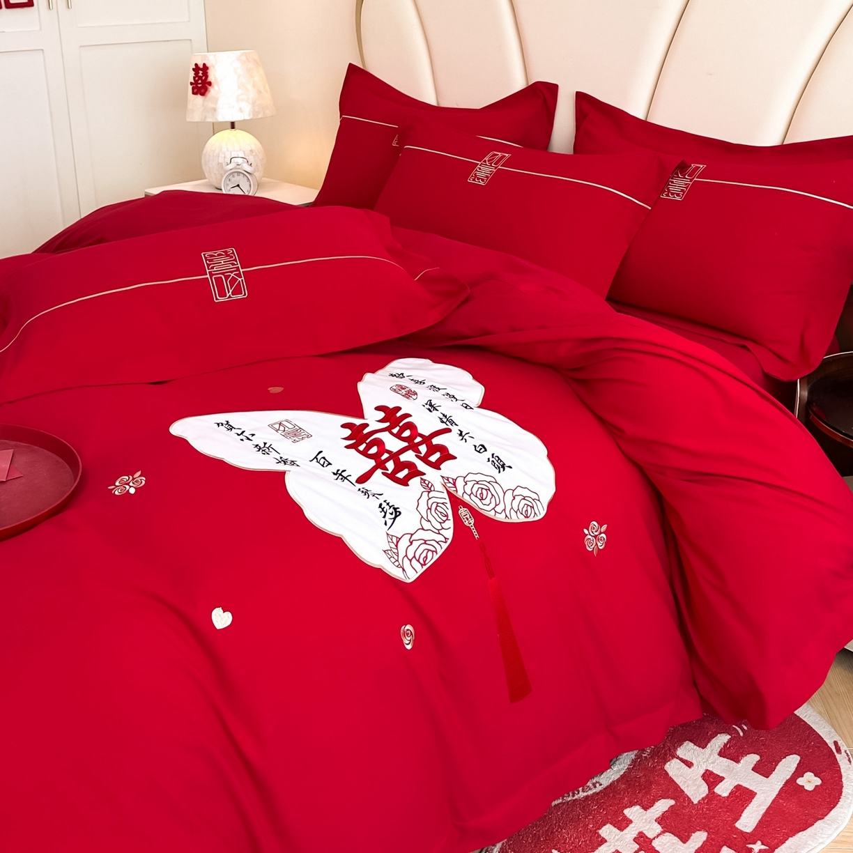 91家纺网 家纺一手货源 找家纺 火麒麟家纺 2025新款亲肤棉婚庆刺绣四件套 蝶恋花