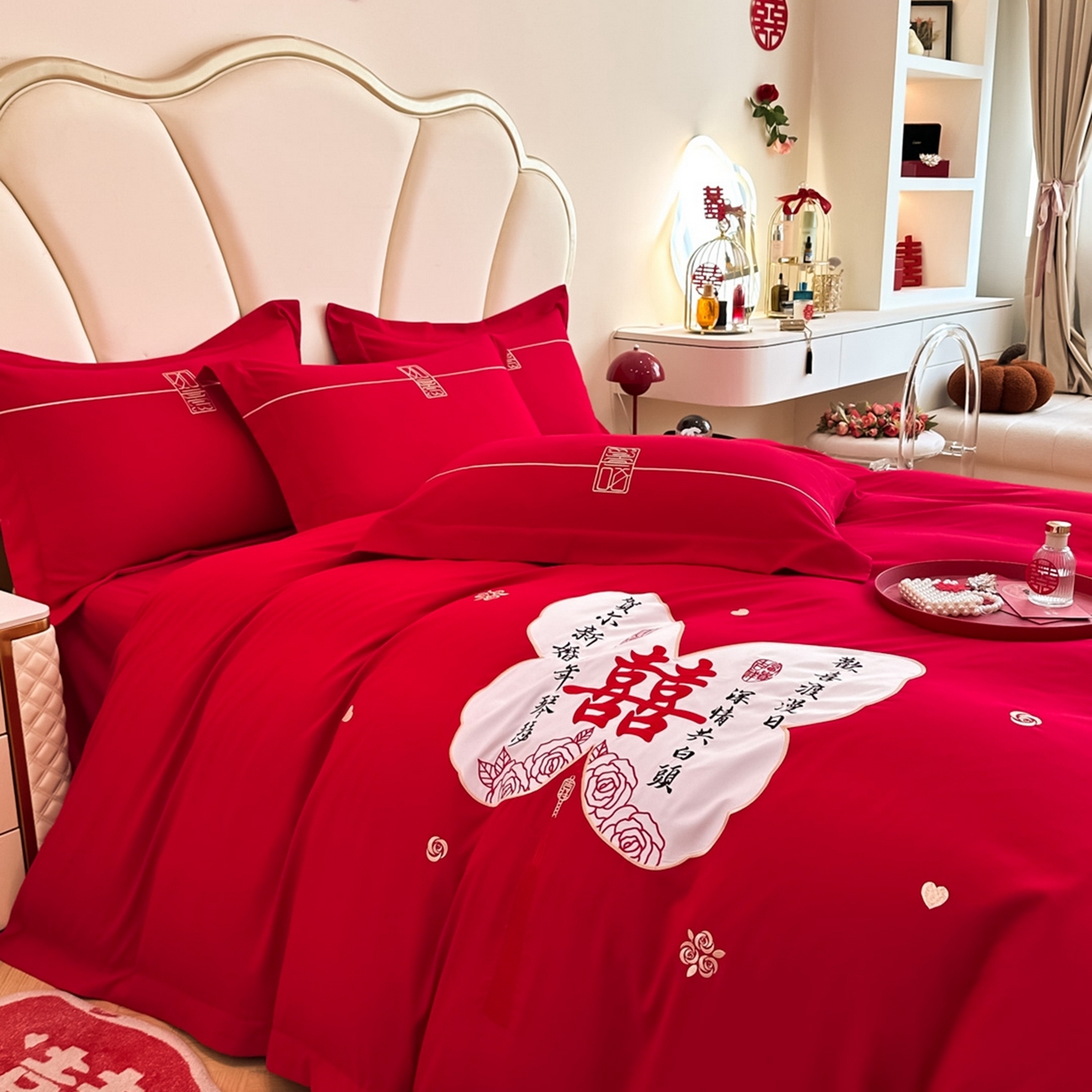 91家纺网 家纺一手货源 找家纺 火麒麟家纺 2025新款亲肤棉婚庆刺绣四件套 蝶恋花