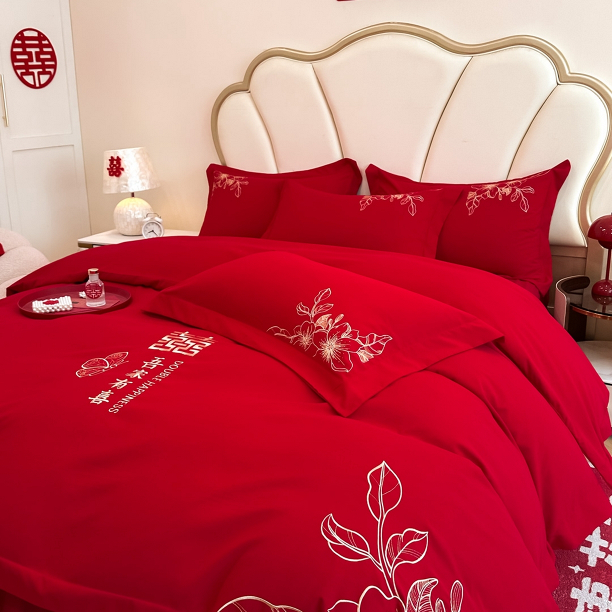 91家纺网 家纺一手货源 找家纺 火麒麟家纺 2025新款亲肤棉婚庆刺绣四件套 锦上添花