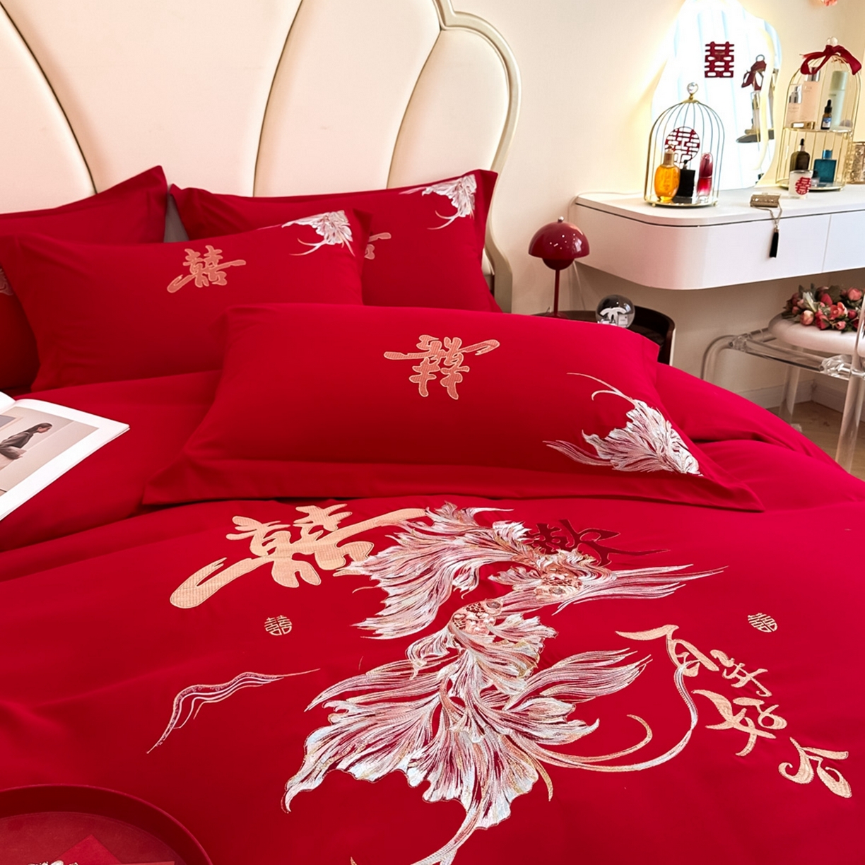 91家纺网 家纺一手货源 找家纺 火麒麟家纺 2025新款亲肤棉婚庆刺绣四件套 锦有你