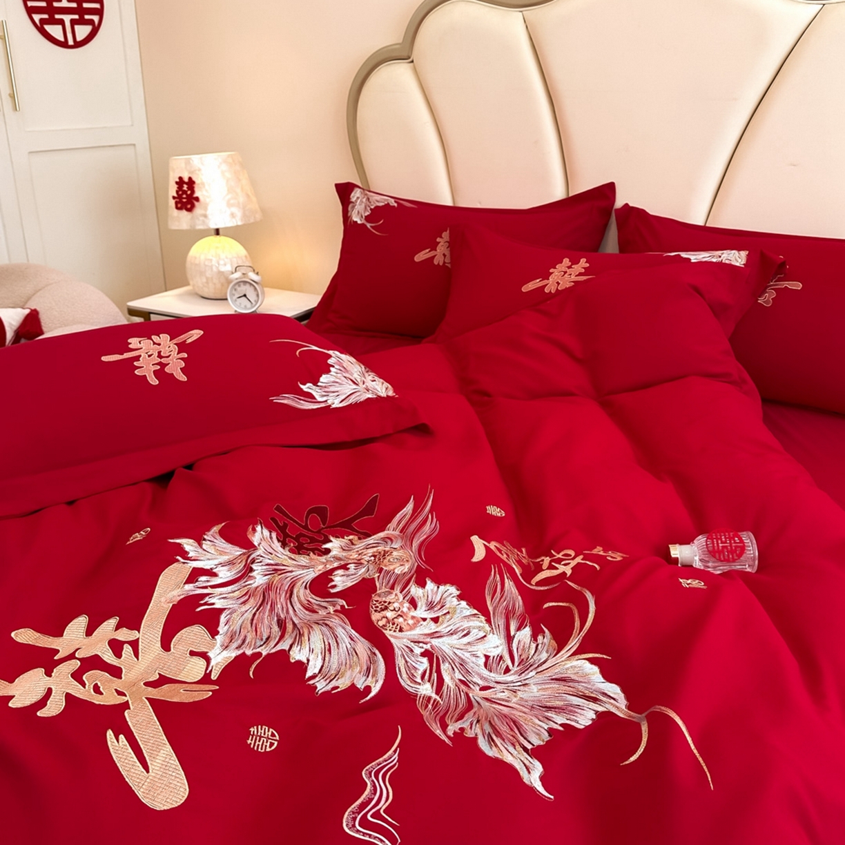 91家纺网 家纺一手货源 找家纺 火麒麟家纺 2025新款亲肤棉婚庆刺绣四件套 锦有你