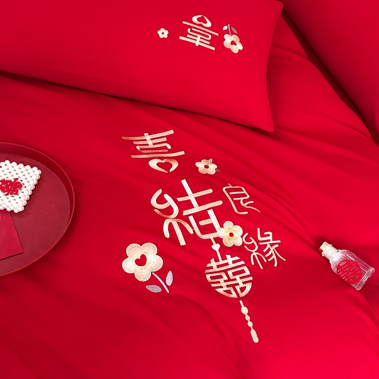 91家纺网 家纺一手货源 找家纺 火麒麟家纺 2025新款亲肤棉婚庆刺绣四件套 天赐良缘