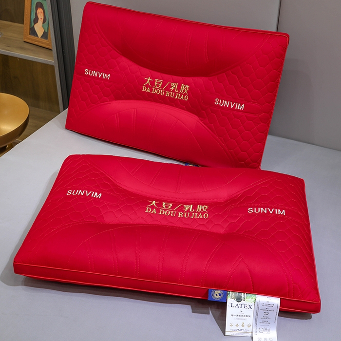 91家纺网 家纺一手货源 找家纺 （总）仁宇枕业 2025新款新品 大红婚庆结婚庆婚礼喜庆情侣枕头大红大豆乳胶功能枕头枕芯