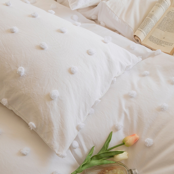 91家纺网 家纺一手货源 找家纺 贝尔 PELLHOME 复古风毛球剪花日式简约套件全棉水洗棉纯素色四件套（春节不打烊) 球球-奶白