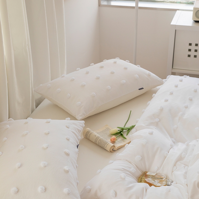 91家纺网 家纺一手货源 找家纺 贝尔 PELLHOME 复古风毛球剪花日式简约套件全棉水洗棉纯素色四件套（春节不打烊) 球球-奶白